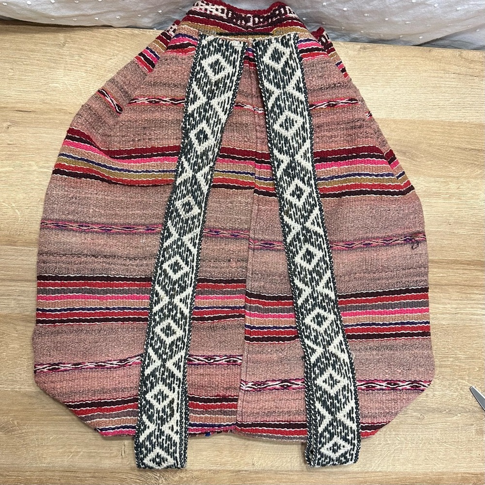 Peruvian‎ Stripe Backpack - Picture 3 of 7